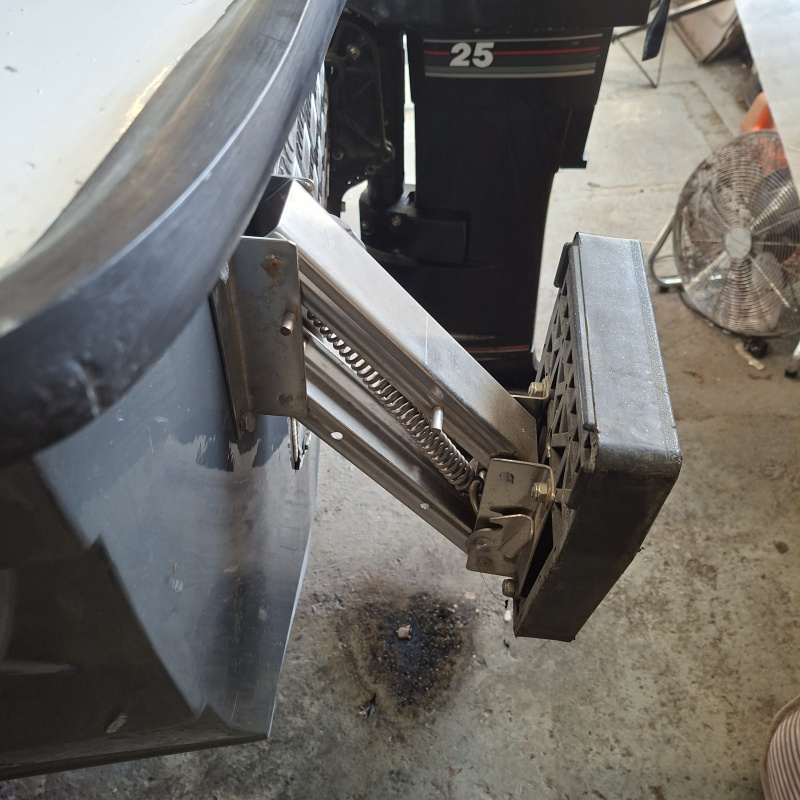 Fame Domino Cabin Boat – Mercury 25hp – Twin Axle Trailer